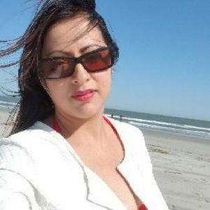 Meet your Posher, Leticia